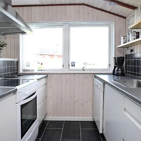 6 Person Holiday In Hj Rring Lonstrup